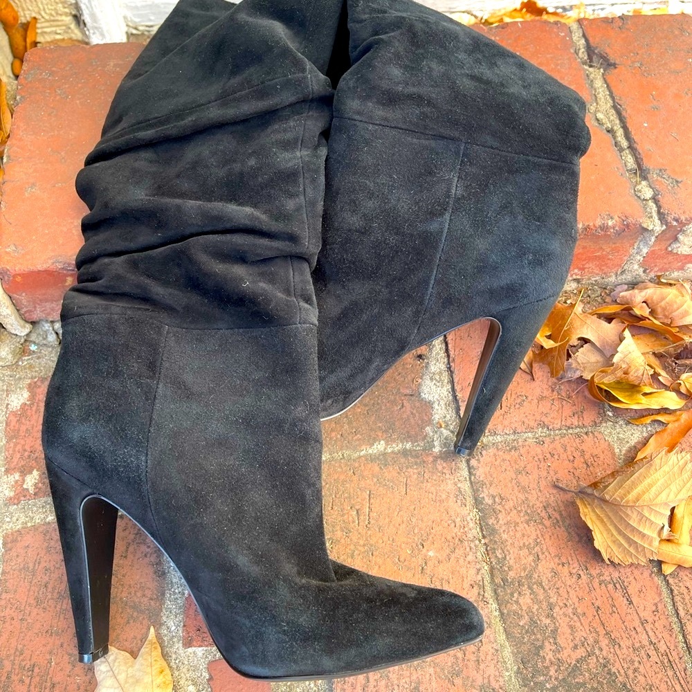 Steve Madden Carrie Black Suede Boots